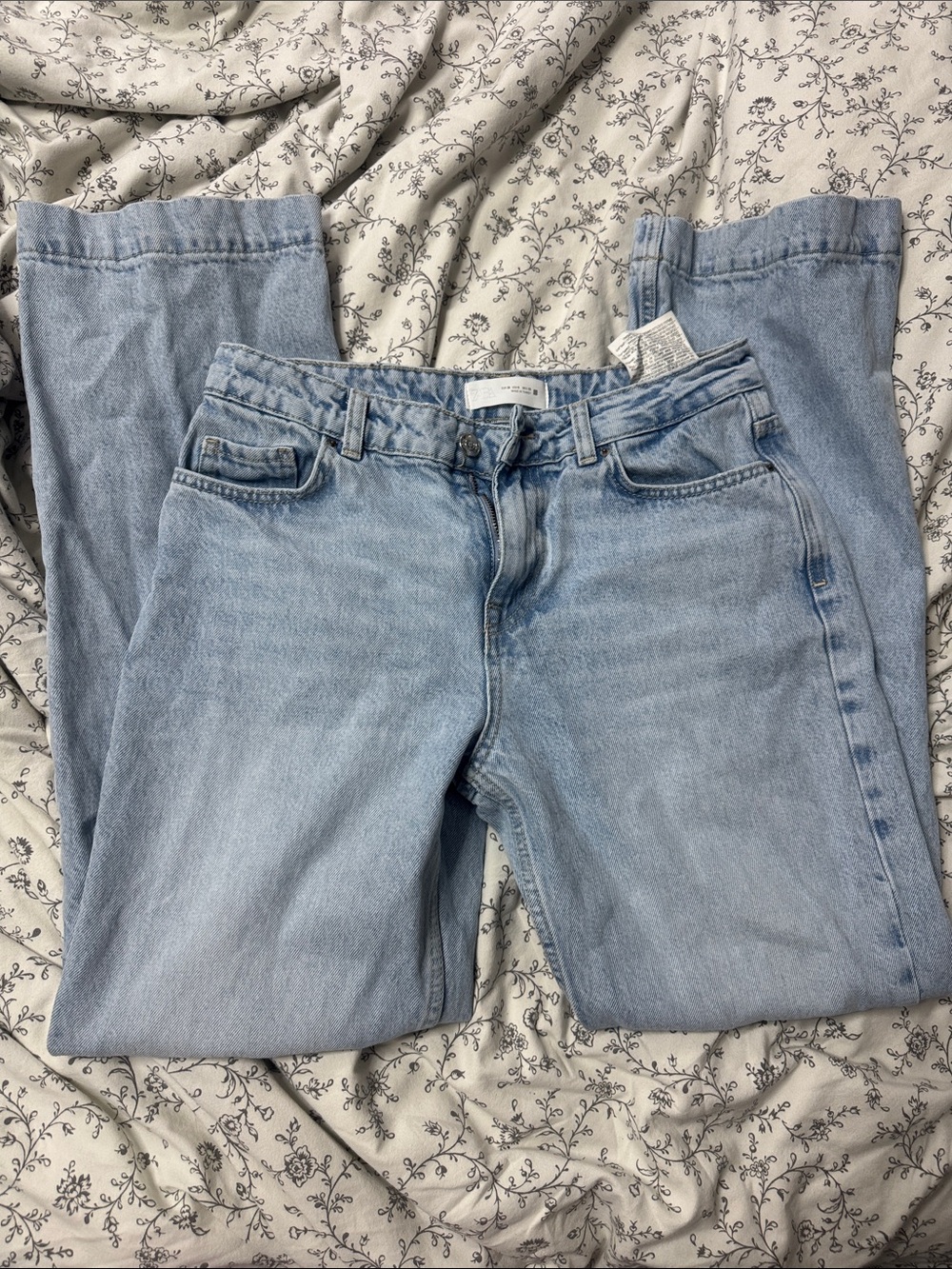Zara Straight-Leg Women’s Jeans